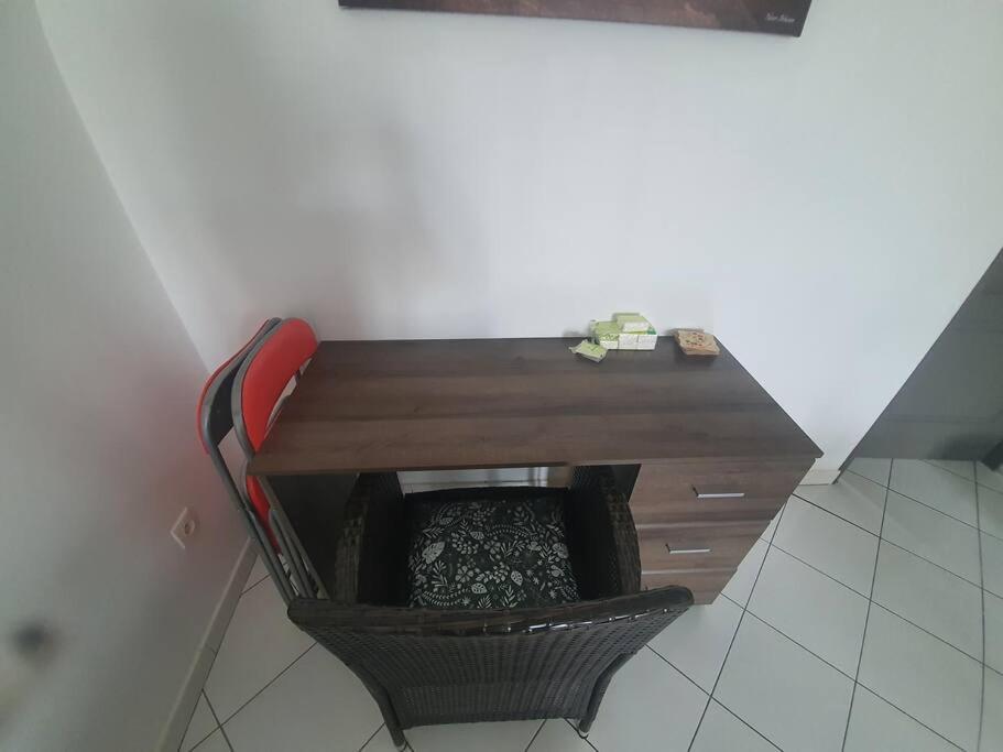 Au Franciscea , Appartement T3 생-루이 외부 사진